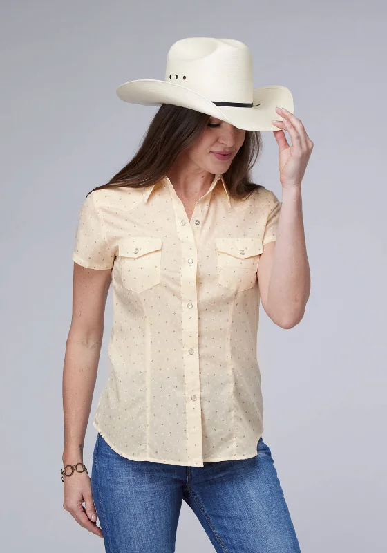 Vibrant Femme Fashion Roper Womens Diamond Wallpaper Cream Cotton Blend S/S Shirt