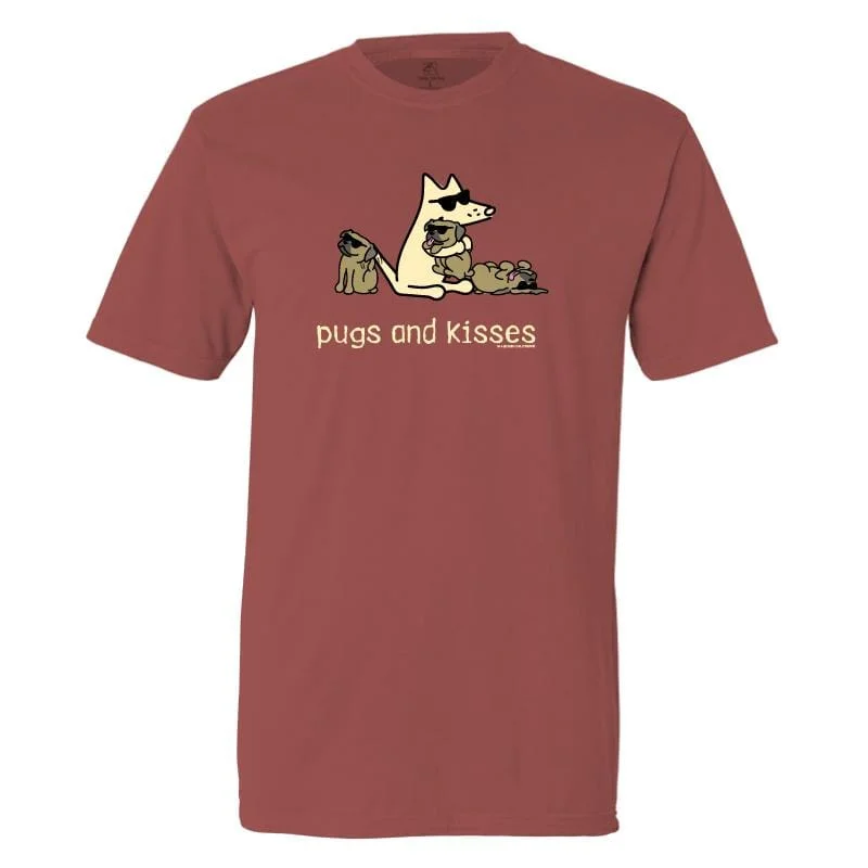 Women's Vintage-Inspired Outfit Pugs And Kisses - Classic Tee