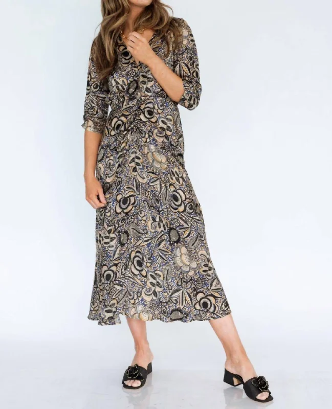 Elegant Details Nylia Dress In Grey
